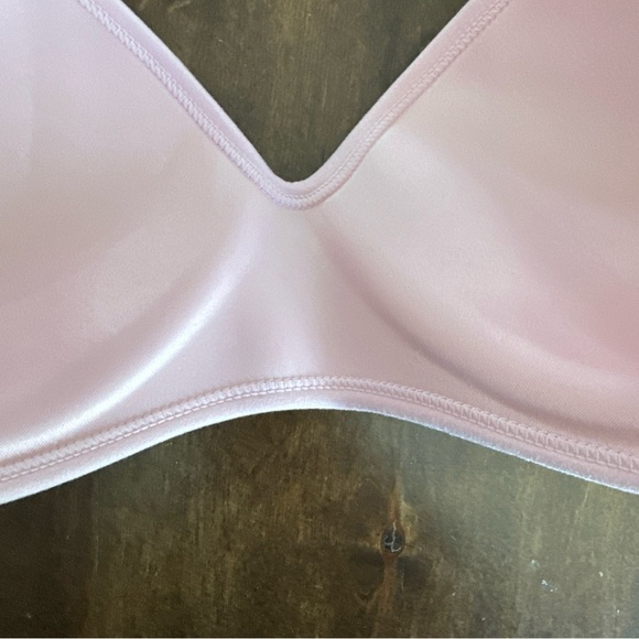 Rene Rofe Bra 36DD Pink Wireless Comfy Sexy Lingerie Smoothing Everyday Soft  💕 - Picture 5 of 5